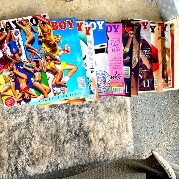 Lots of old playboys for sale Y2K - Picture 2 of 4